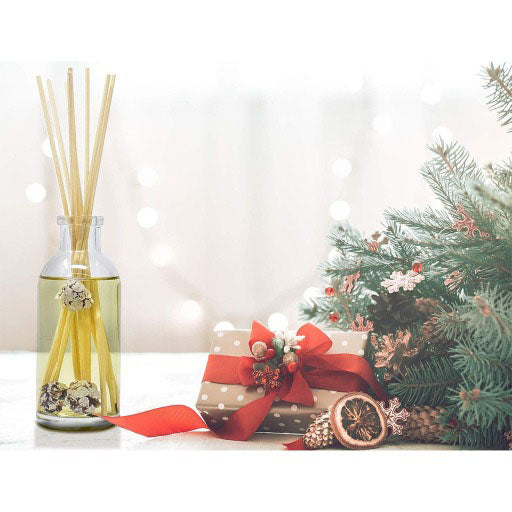 Frosted Pinecones Reed Diffuser